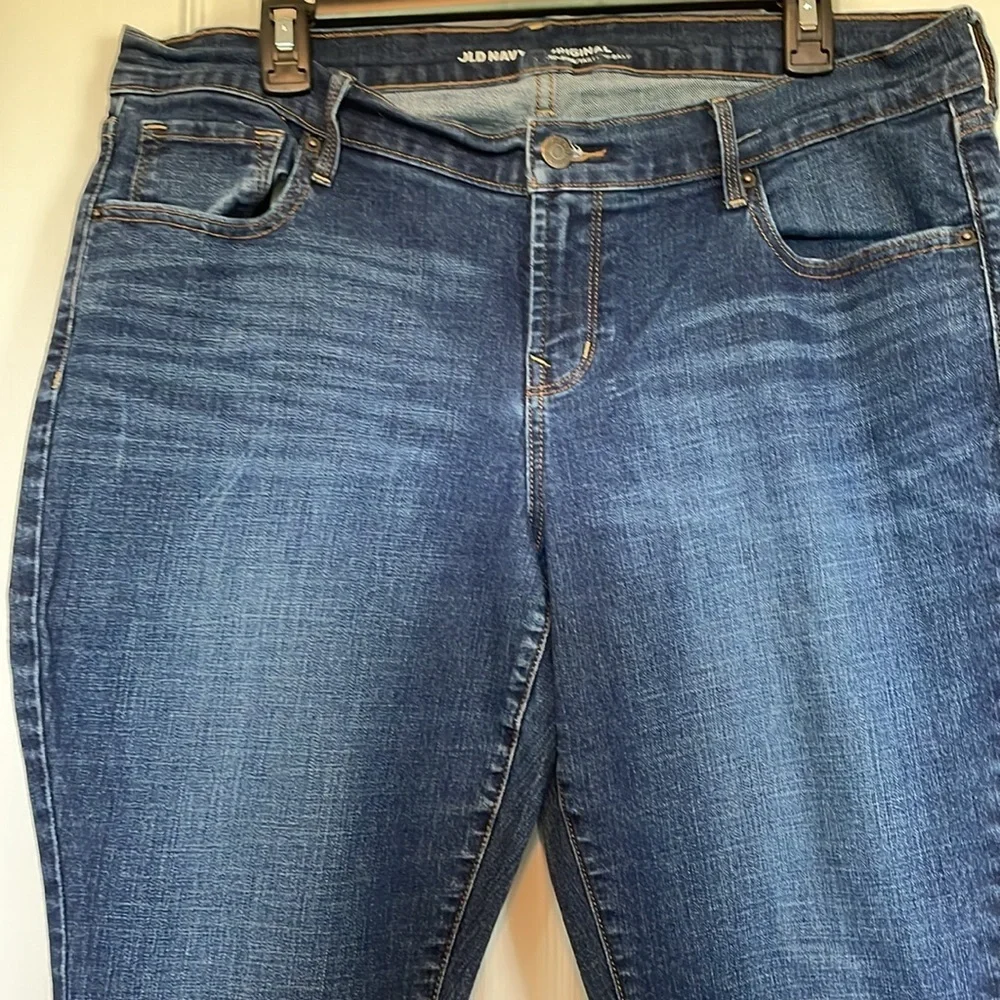 Women's 14 short Old Navy Original mid rise Jeans Medium wash taper leg spandex